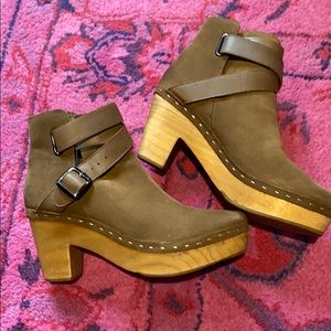 Free People Clogs